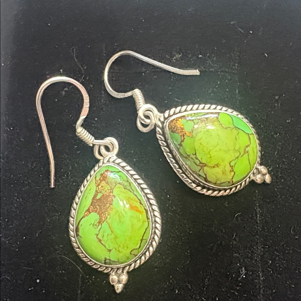 Green copper turquoise earring